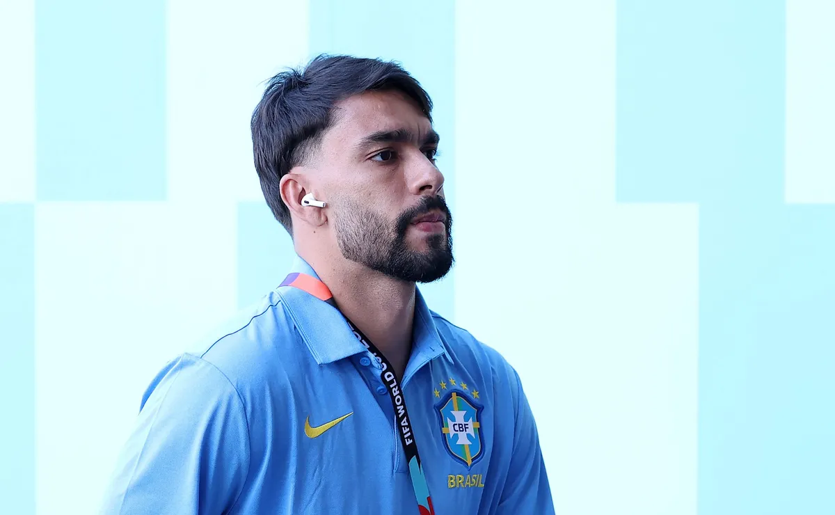 Sem medo do mercado: Flamengo sela permanência de Paquetá pós-Copa