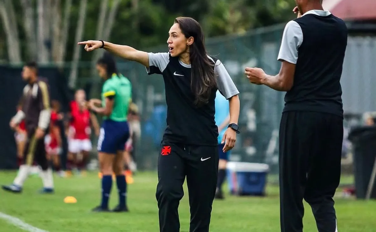 Rosane Morais destaca preparação e força mental do Vasco após vitória sobre o Grêmio no Brasileirão Sub-17