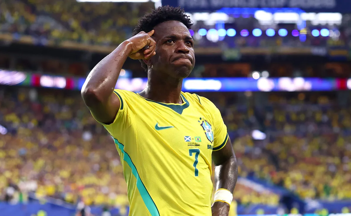 Vini Jr marca duas vezes contra a Escócia e assume protagonismo do Brasil na Copa