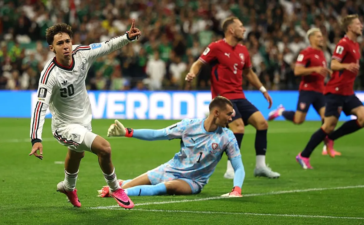 México vence a Tchéquia com autoridade, confirma liderança e elimina rival da Copa do Mundo