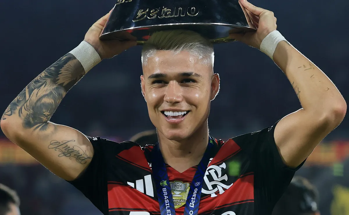 Flamengo flexibiliza postura e dá aval para Luiz Araújo reforçar rival direto