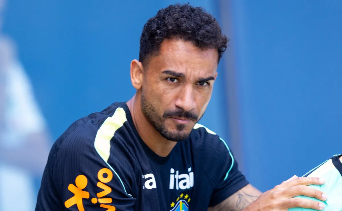 Danilo exalta evolução da Seleção Brasileira após carimbar vaga na Copa