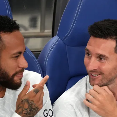 Neymar confirma mensagem enviada e carinho por Lionel Messi