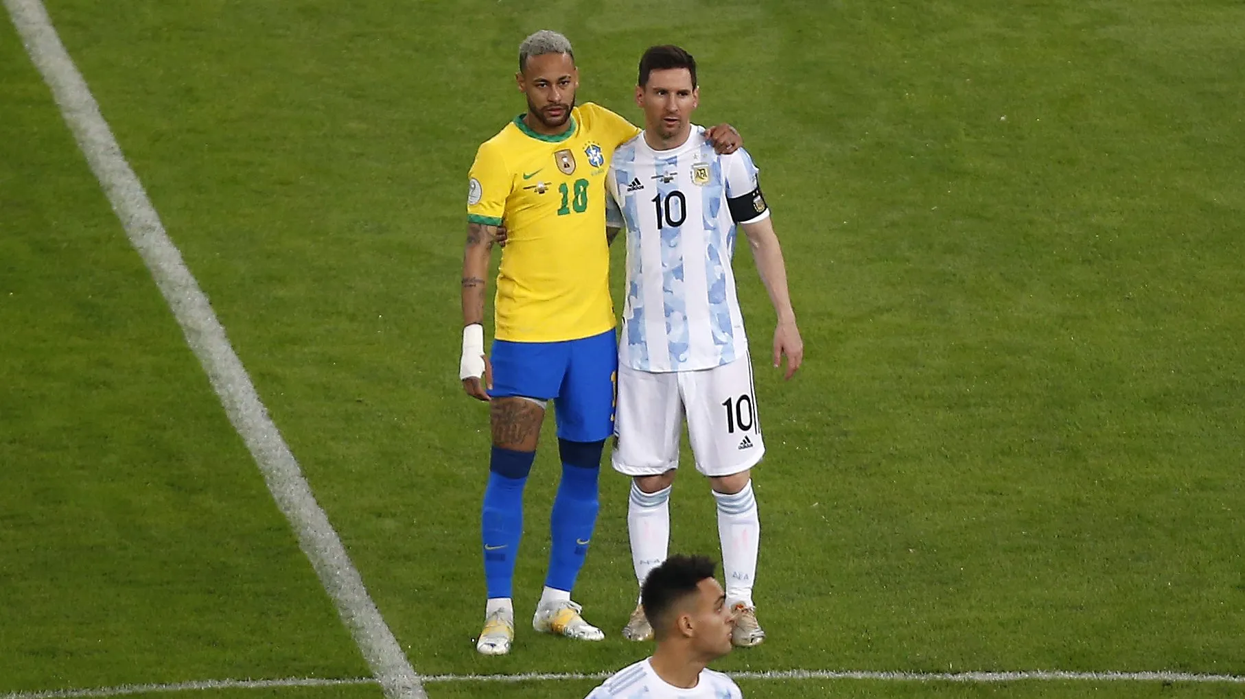 Neymar já enfrentou Messi pela seleção - (Photo by Wagner Meier/Getty Images).