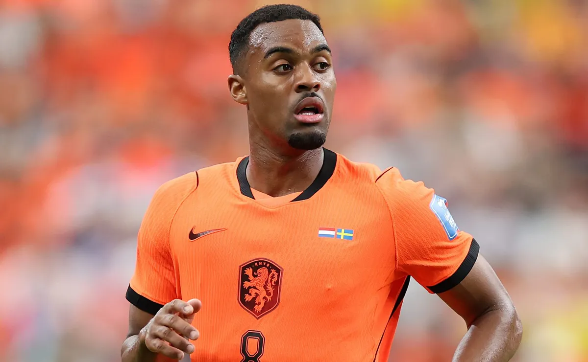 Gravenberch, volante da Holanda, reage a possível duelo contra o Brasil no mata-mata: “Não importa”