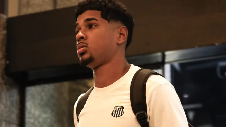 Zagueiro tem o futuro incerto - Foto: Reinaldo Campos/Santos FC.
