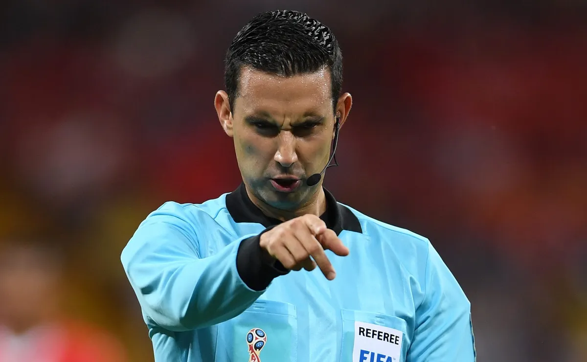 Árbitro que anulou gol de Vini Jr reacende alerta da CBF para mata-mata da Copa do Mundo