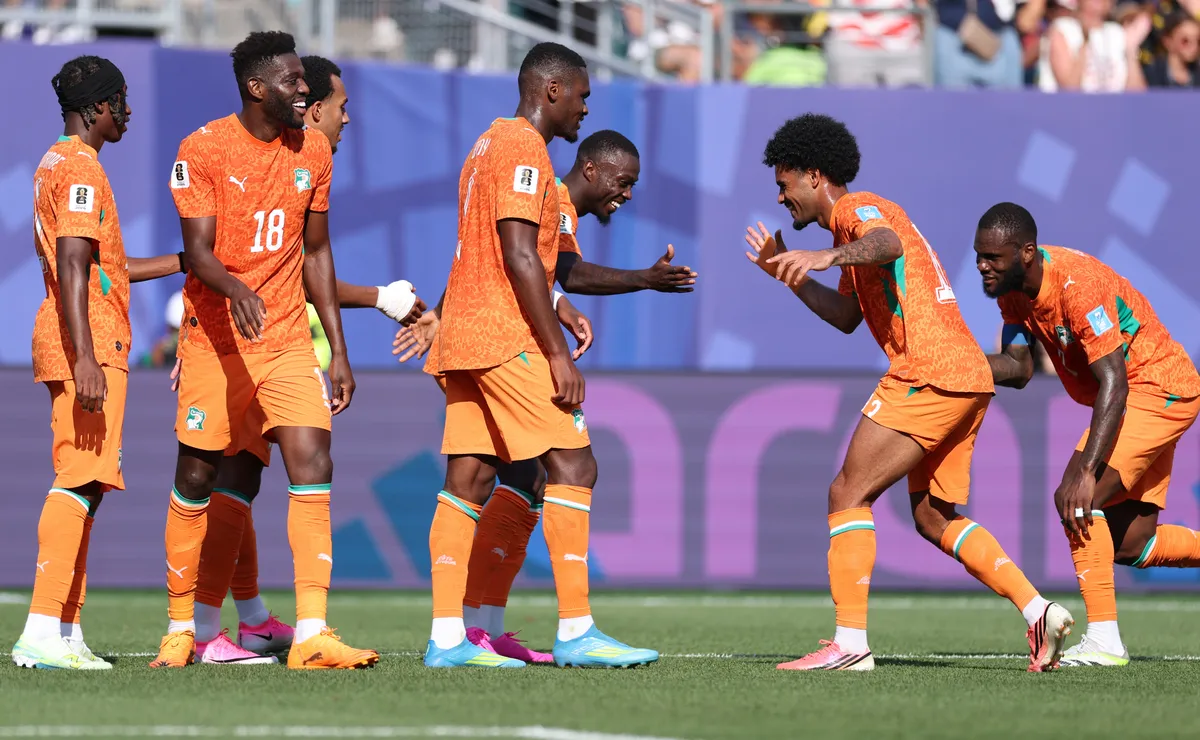 Costa do Marfim marca gol em jogada inusitada na vitória sobre Curaçao na Copa do Mundo