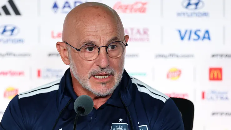 ZAPOPAN, MEXICO - JUNE 25: Luis De La Fuente, Head Coach of Spain, speaks with media during the press conference of Spain one day ahead of the FIFA World Cup 2026 Group H match between Uruguay and Spain at Guadalajara Stadium on June 25, 2026 in Zapopan, Mexico. (Photo by Florencia Tan Jun/Getty Images)