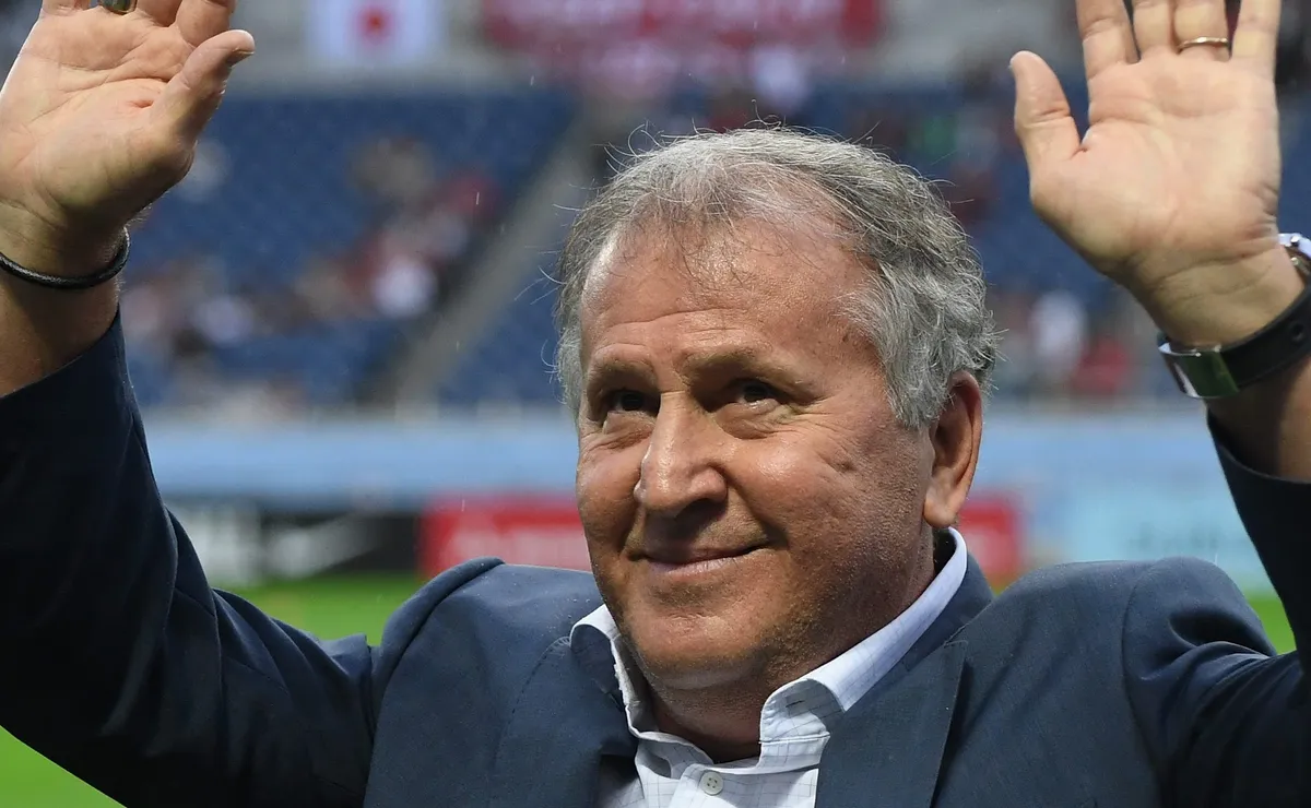 Zico elogia o Japão e faz alerta ao Brasil sobre o atacante Nakamura: “Um dos melhores da Copa”