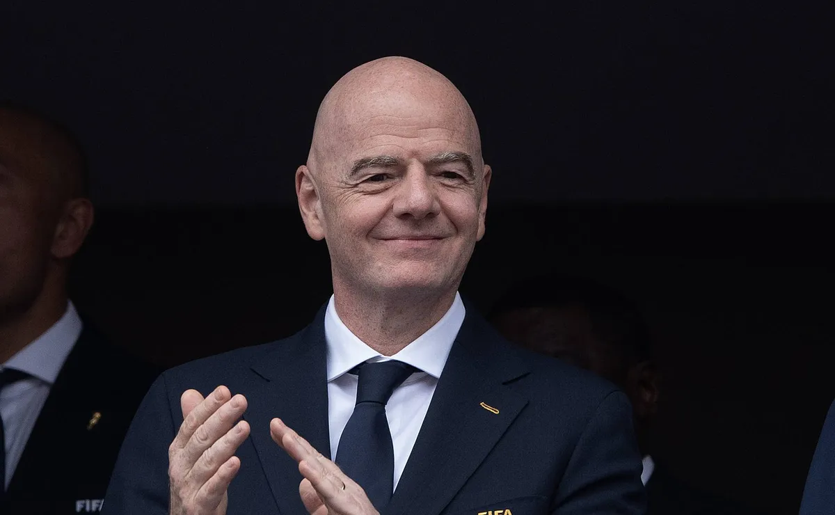 Com mata-mata à vista, Fifa dobra atenção e quer ‘nível de gala’ dos árbitros na Copa 2026