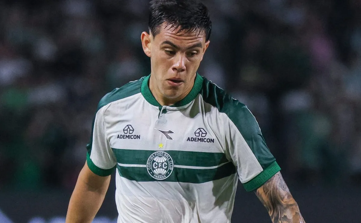 Alexandre Mattos contata JP Chermont, mas Santos descarta retorno do lateral