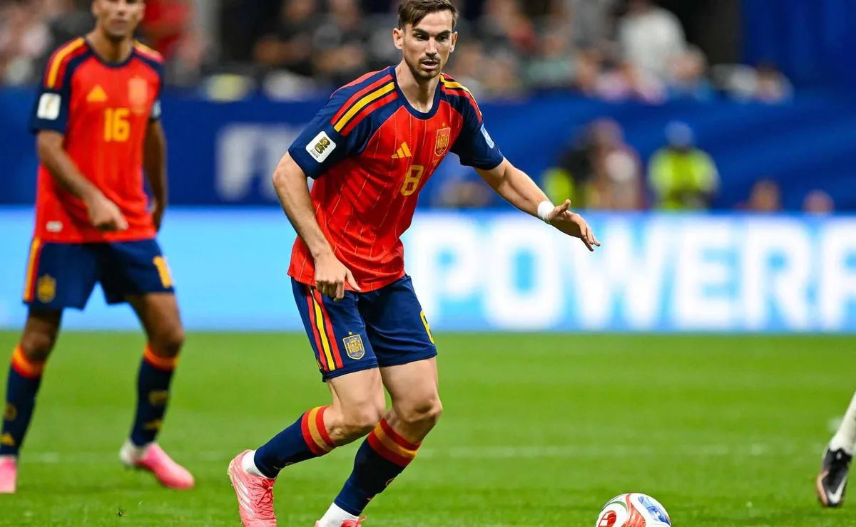 Uruguai pode roubar a liderança da Espanha na última rodada; veja as odds