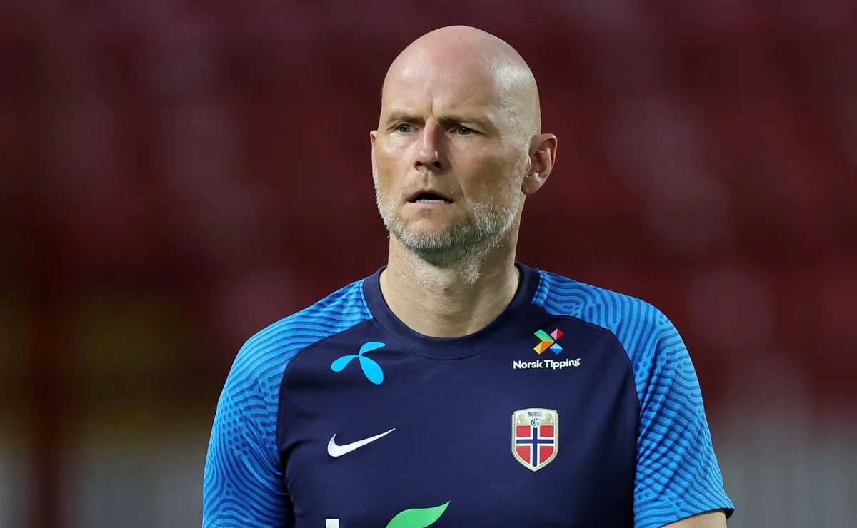 Julian Ryerson é desfalque confirmado e técnico Stale Solbakken pode rodar elenco em Noruega x França