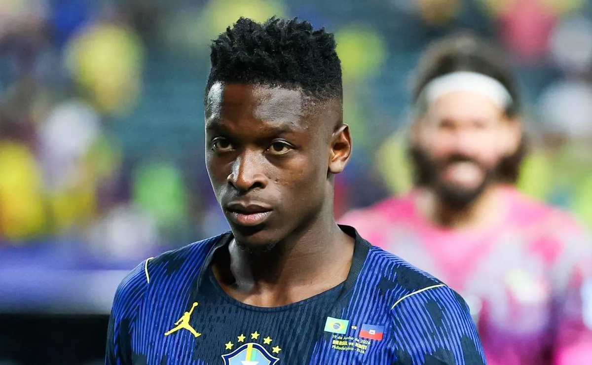 Baixa em Copa vira trunfo e Luiz Henrique entra no radar para voltar ao Brasil