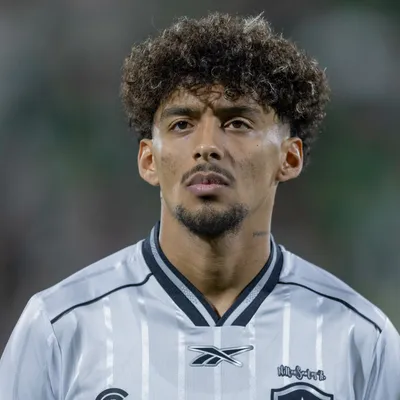 Para evitar saída, Botafogo impõe multa milionária por Medina