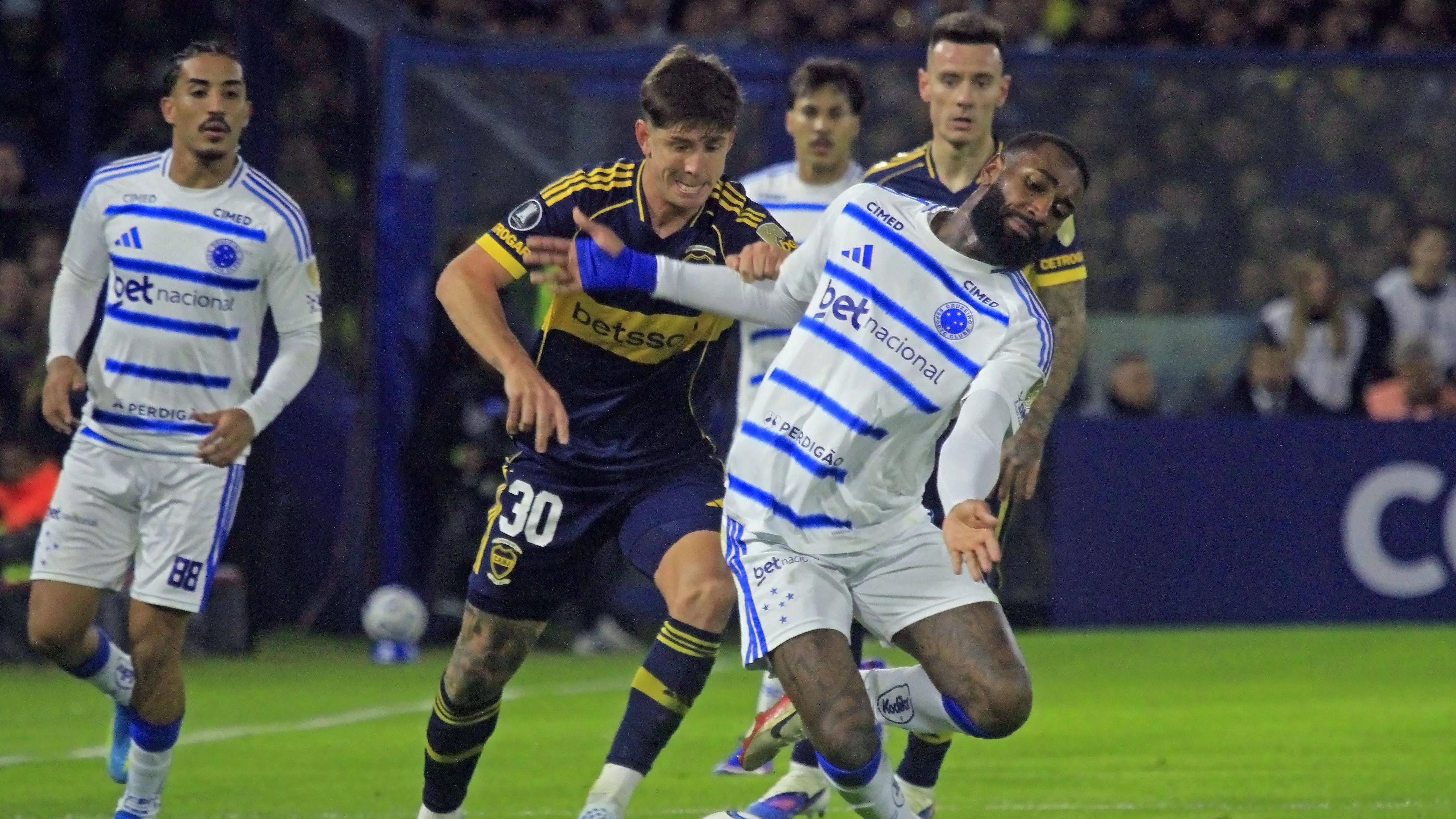 Gerson joga no Cruzeiro – Foto: IMAGO / Action Plus