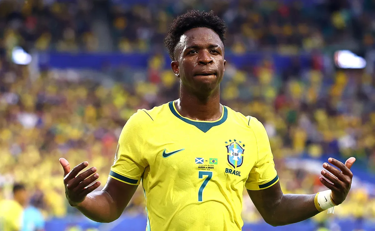 Vinícius Jr confirma protagonismo e participa de cinco dos seis gols da Seleção Brasileira na Copa