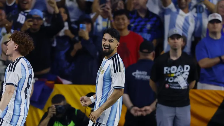 Atacante em amistoso pela Argentina. Photo by Todd Kirkland/Getty Images