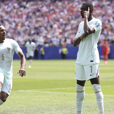 Dembélé entra para a história da Copa