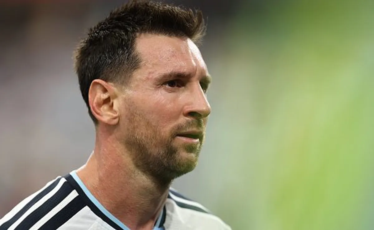 Scaloni confirma Lionel Messi na reserva em Argentina X Jordânia pela Copa do Mundo 2026