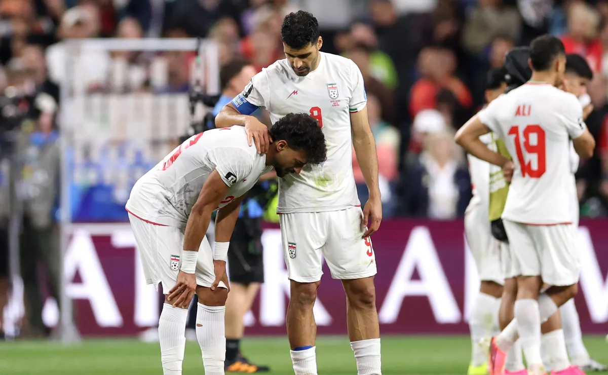 Irã tem gol da vitória anulado pelo VAR nos acréscimos e deixa escapar classificação na Copa do Mundo