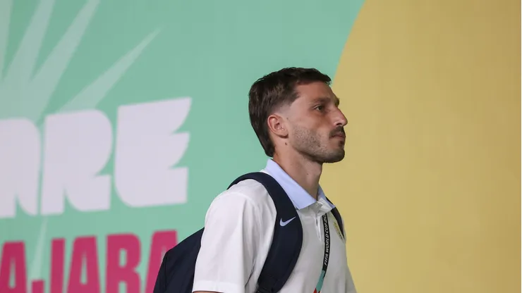 Viña antes do jogo contra a Espanha. Photo by Carl Recine/Getty Images