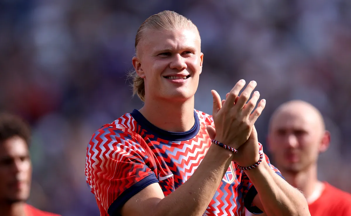 Técnico da Noruega defende time reserva contra França e preserva Haaland por risco de lesão