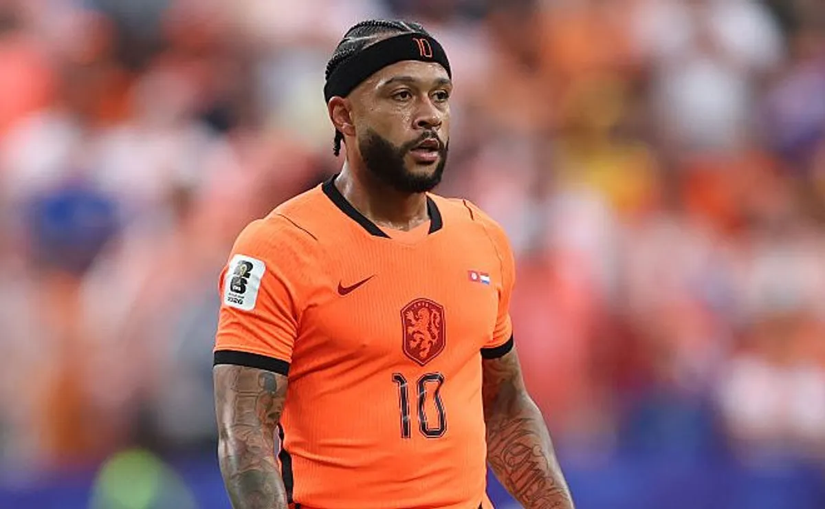 Memphis Depay ainda busca espaço na Holanda após atuar em todos os jogos da Copa do Mundo