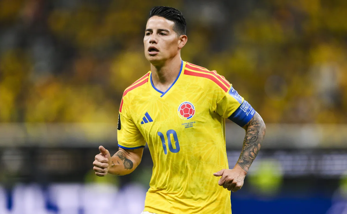 James Rodríguez supera Rincón e Valderrama e bate recorde de jogos pela Colômbia em Copas