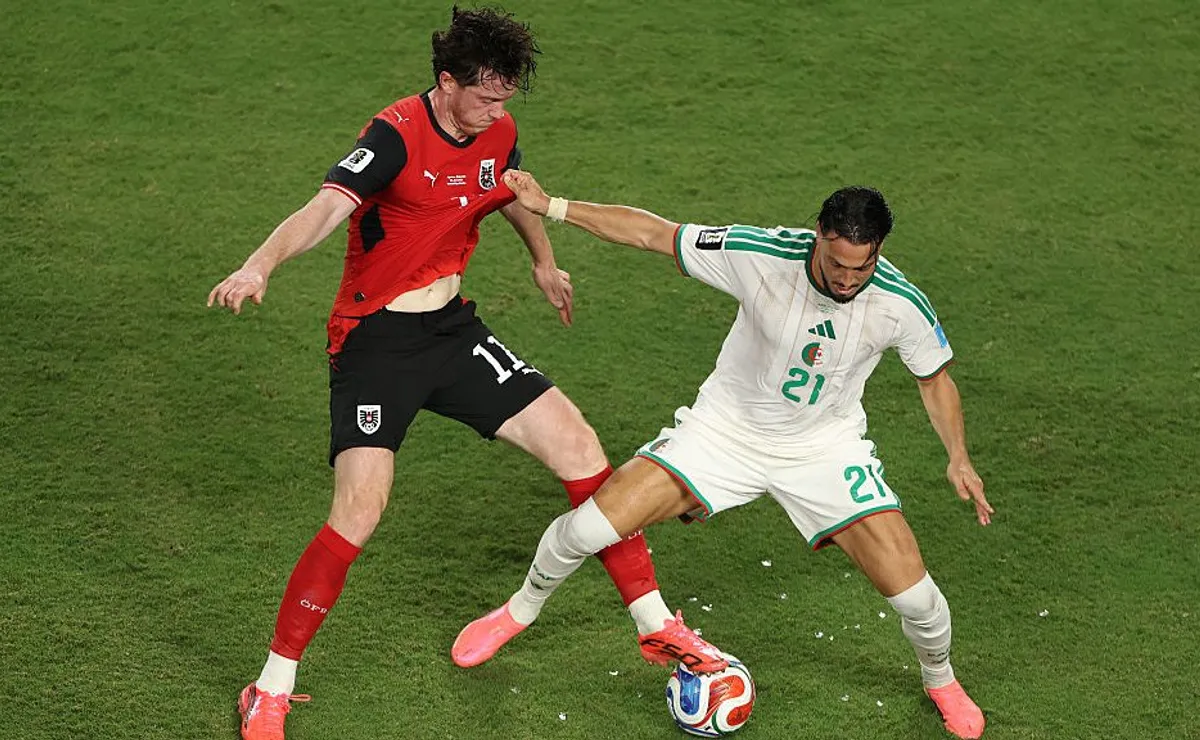 Argélia busca empate dramático com a Áustria e garante vaga nas oitavas da Copa do Mundo
