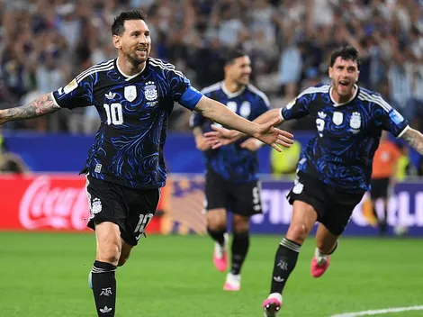 Messi marca de falta e amplia recorde histórico