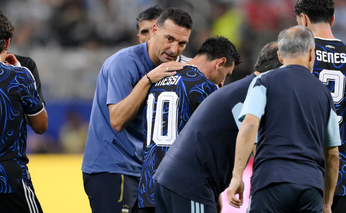 Scaloni revela motivo para poupar Messi e destaca atitude do camisa 10 na vitória da Argentina