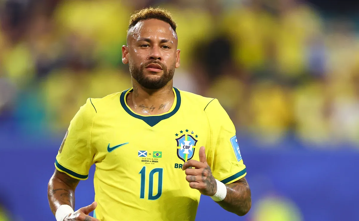 Neymar muda de postura, aceita novo papel e ganha elogios de Ancelotti na Copa do Mundo