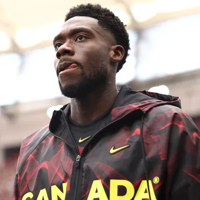 Alphonso Davies reforça o Canadá contra a África do Sul