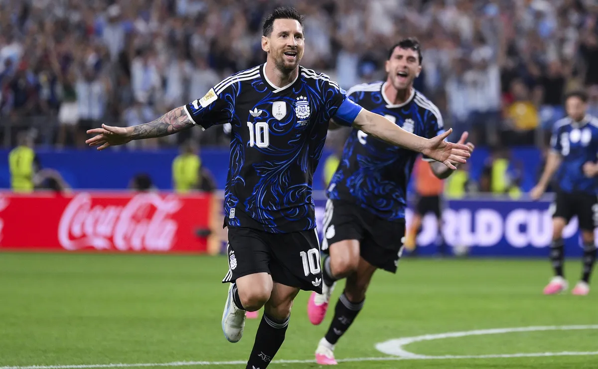 Messi, Vini Jr e Vozinha: veja a seleção da fase de grupos da Copa do Mundo