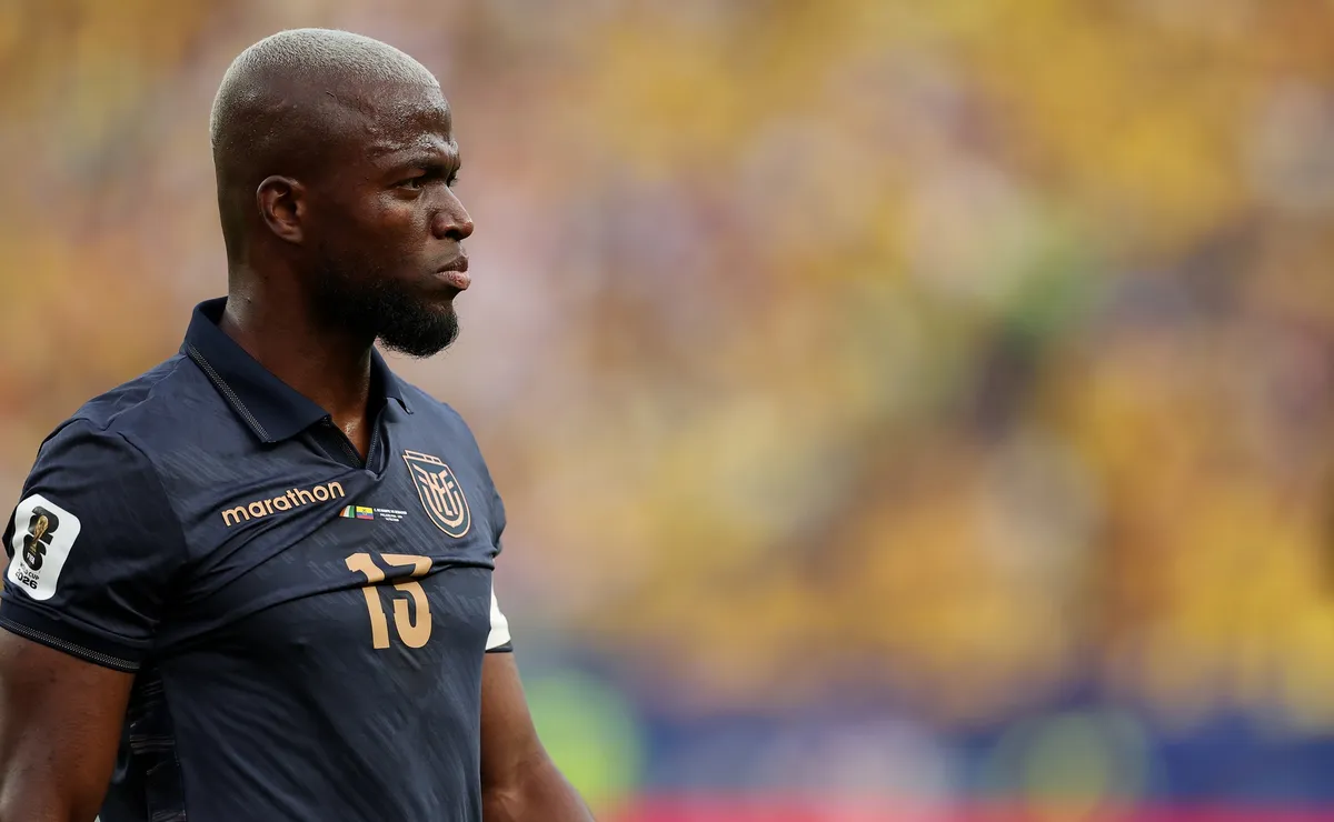 Site escala Enner Valencia, ex-Internacional, na seleção dos piores da 1ª fase da Copa do Mundo