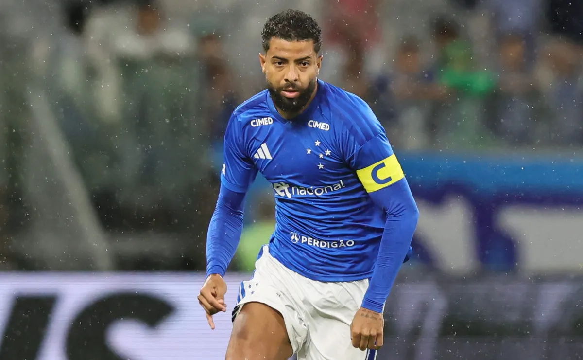 Ex-zagueiro do Brasil, Edinho destaca João Marcelo entre os melhores defensores do futebol brasileiro
