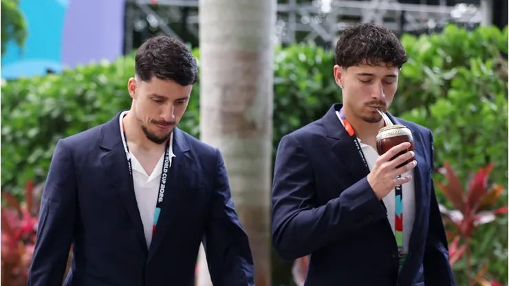 A dupla antes de um jogo pelo Uruguai. Photo by Lars Baron/Getty Images