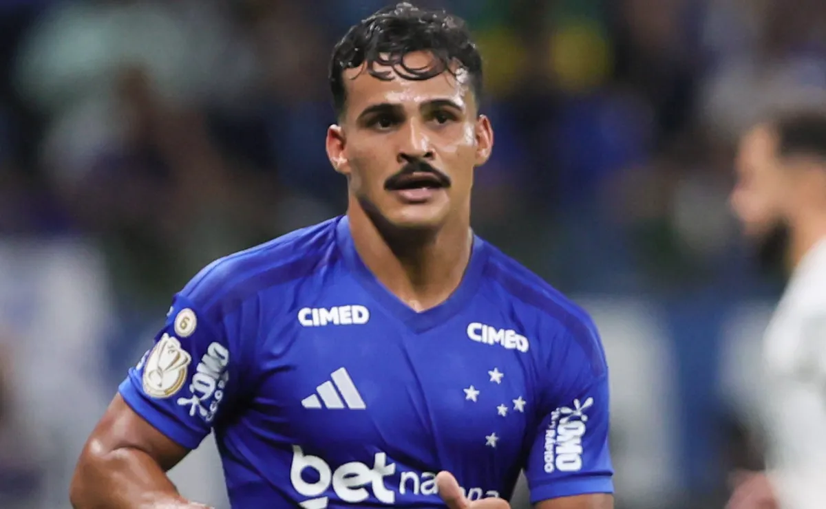 Kaiki elogia o técnico Cesc Fàbregas antes de oficializar transferência do Cruzeiro para o Como, da Itália