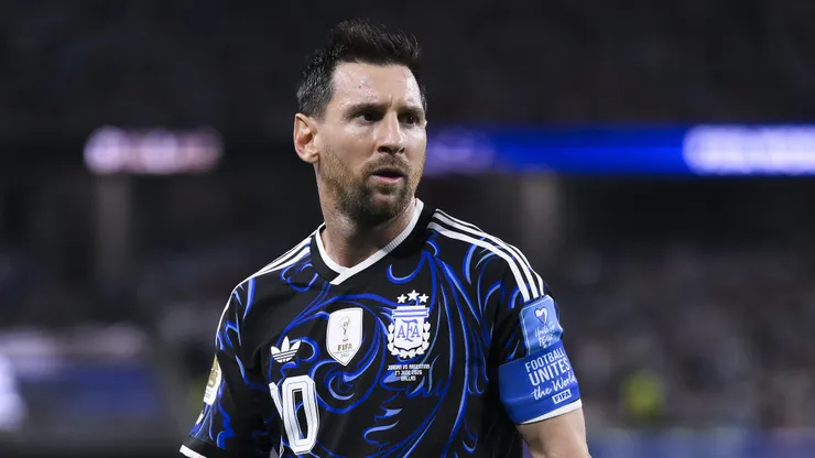 ARLINGTON, TEXAS - JUNE 27: Lionel Messi #10 of Argentina looks on during the FIFA World Cup 2026 Group J match between Jordan and Argentina at Dallas Stadium on June 27, 2026 in Arlington, Texas. (Photo by David Ramos/Getty Images)