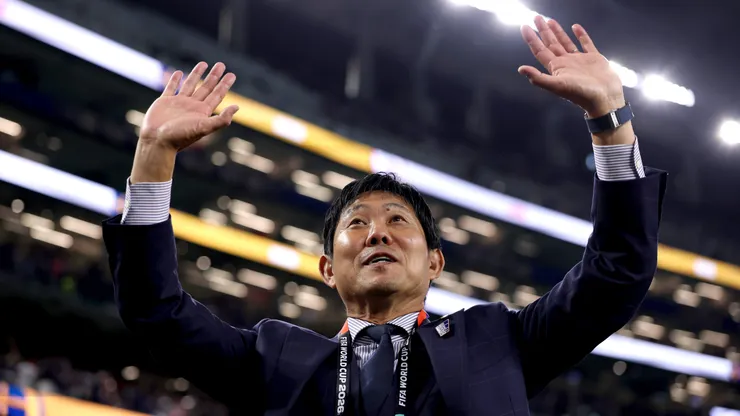 ARLINGTON, TEXAS - JUNE 25: Hajime Moriyasu, Head Coach of Japan, acknowledges fans after the 1-1 draw in the FIFA World Cup 2026 Group F match between Japan and Sweden at Dallas Stadium on June 25, 2026 in Arlington, Texas. (Photo by Molly Darlington/Getty Images)