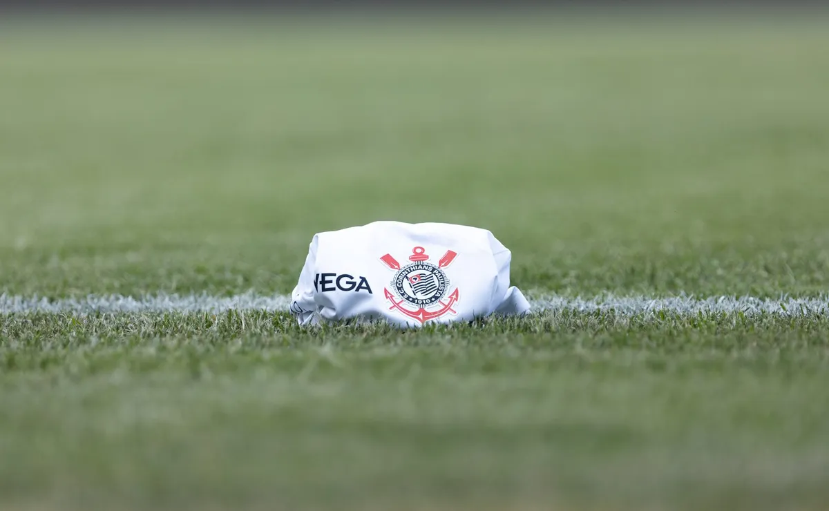 Corinthians fecha patrocínio milionário e destina espaço do uniforme das Brabas para campanhas sociais