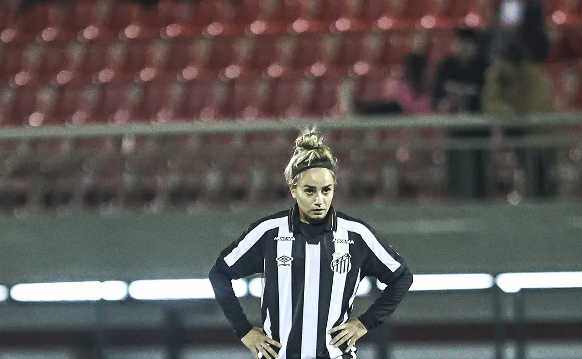 Thaisinha ressalta privilégio de usar a camisa 10 do Santos: “Honrá-la da melhor forma”
