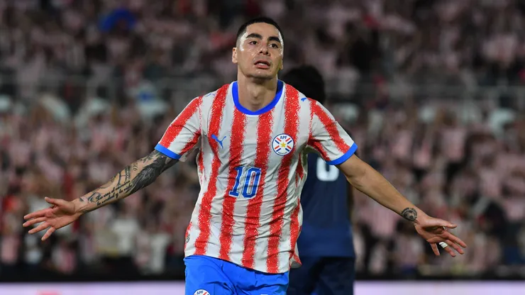 Almirón é uma das esperanças do Paraguai na Copa do Mundo - Foto: Christian Alvarenga /Getty Images