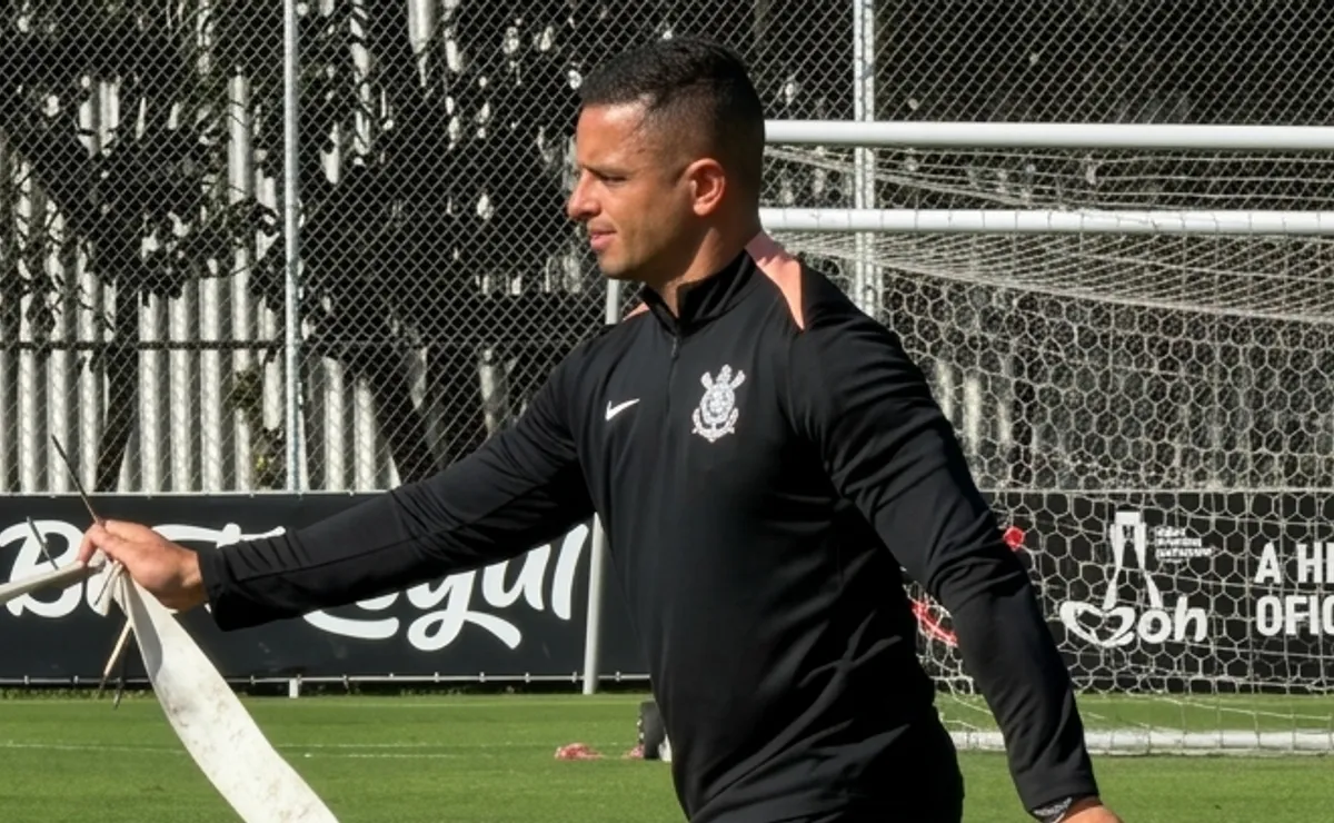 Corinthians acerta contratação de Marlon Muniz, ex-Vasco; preparador físico já trabalhou com Diniz