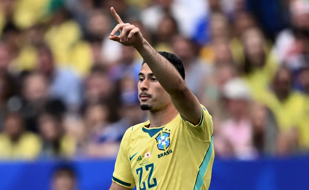 Martinelli decide no fim, Brasil vira sobre o Japão e avança às oitavas da Copa do Mundo