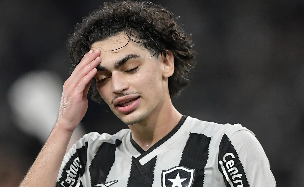 Grêmio bate o martelo e contrata centroavante Matheus Nascimento, ex-Botafogo