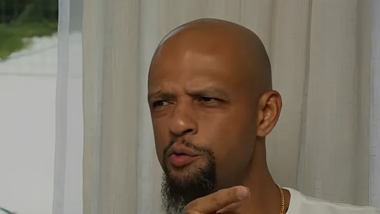 Felipe Melo analisa classificação do Brasil na Copa. Foto: Reprodução/YouTube Romário TV.