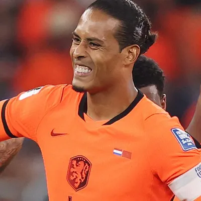 Van Dijk não esconde frustração após queda precoce da Holanda